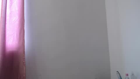 Trixie 3 online show from April 7, 2:19 pm