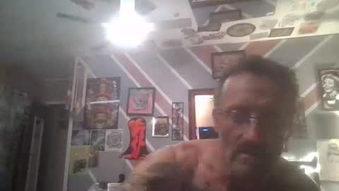 we_r_freaks online show from February 26, 7:12 am