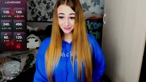 Snapshot of weakness4u chatting on March 7, 2:25 am Maya online show from March 7, 2:25 am