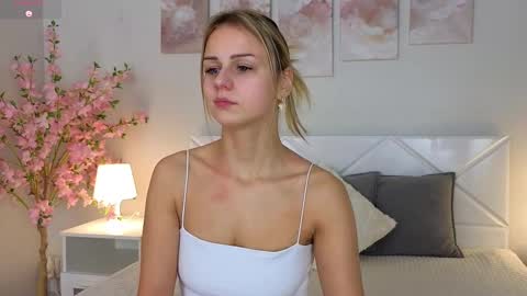 Im Wendy online show from March 6, 9:20 pm