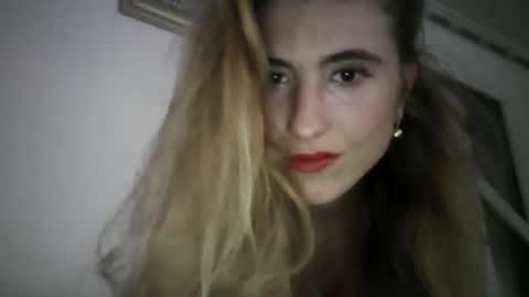 Snapshot of wendyreya chatting on October 13, 2:41 pm Reya online show from October 13, 2:41 pm