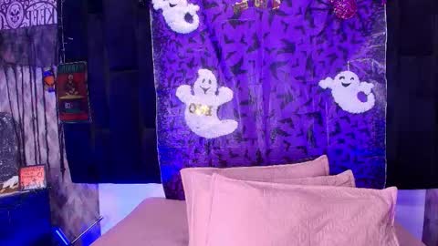 WEN SHENG online show from October 18, 7:18 pm