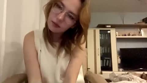 Polly online show from November 6, 3:48 pm