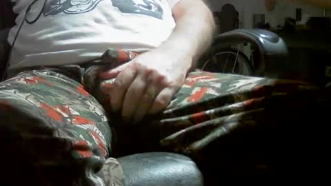 Snapshot of westvalleyguy54 chatting on December 14, 4:01 am westvalleyguy54 online show from December 14, 4:01 am