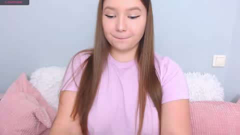 Snapshot of wet__molly chatting on February 11, 8:31 pm molly online show from February 11, 8:31 pm