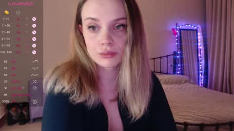 Lana online show from February 17, 4:39 pm