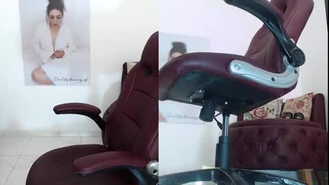 Diva online show from September 18, 6:45 pm