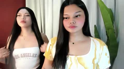 wet_velvet_xo online show from February 24, 11:35 am