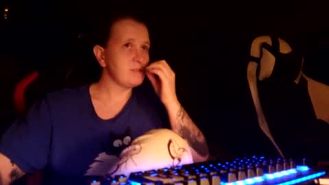 Wetgerman online show from March 11, 9:04 pm