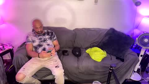 Hot 2 online show from October 1, 6:45 am