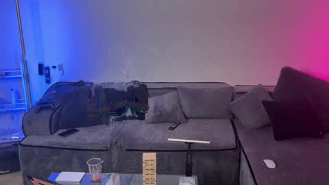 Hot 2 online show from February 14, 8:39 am