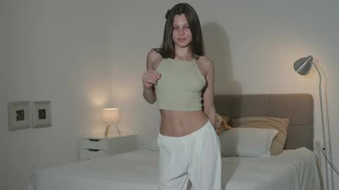 Naomi online show from June 7, 9:31 pm
