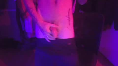 whispersonhickory online show from December 18, 8:42 am