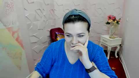 white__queen_ online show from June 4, 7:47 am