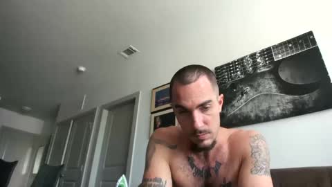 Snapshot of whitechocalate91 chatting on October 20, 5:07 pm just  str8 stud nut  1000 online show from October 20, 5:07 pm