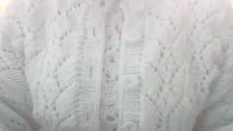 Snapshot of whitesweater chatting on December 9, 7:39 am whitesweater online show from December 9, 7:39 am