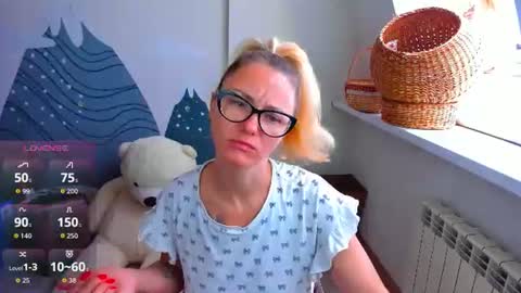 whitneypunnch online show from July 7, 9:13 am