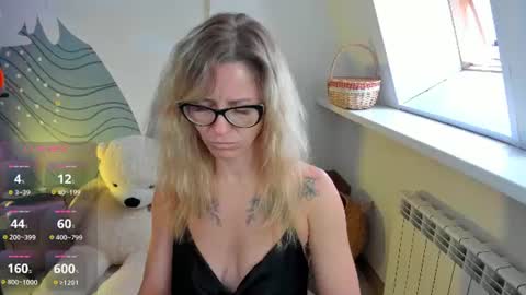 whitneypunnch online show from July 6, 11:29 am