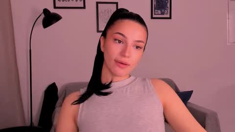 whoislulu online show from November 6, 3:37 pm