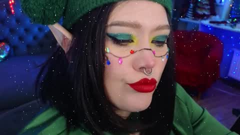 Snapshot of wickedxqueen chatting on December 25, 4:22 am Laura  online show from December 25, 4:22 am