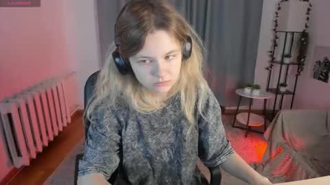 Mila 3 online show from December 4, 6:02 am