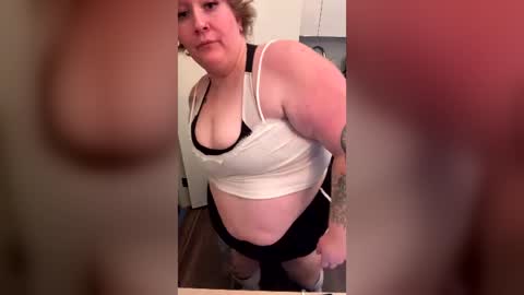 willowwarmth online show from July 2, 3:04 am