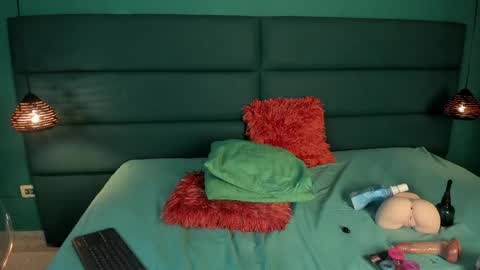 willturneer online show from April 4, 4:52 am