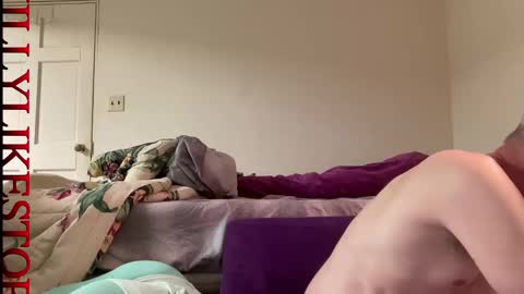 Snapshot of willylikestoplay74 chatting on October 4, 1:36 am Twisted Will online show from October 4, 1:36 am