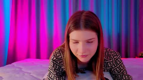 Vicki3 online show from February 13, 8:39 am