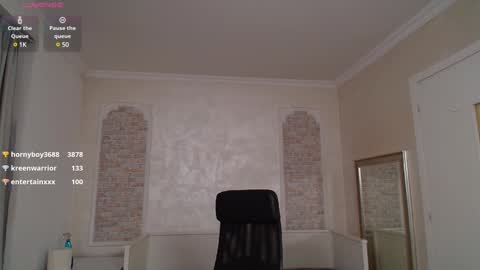 Snapshot of wilsonjules chatting on January 26, 1:52 am WilsonJules online show from January 26, 1:52 am