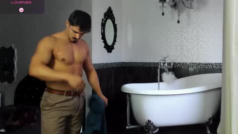 Snapshot of wilsonjules chatting on October 4, 5:38 am WilsonJules online show from October 4, 5:38 am