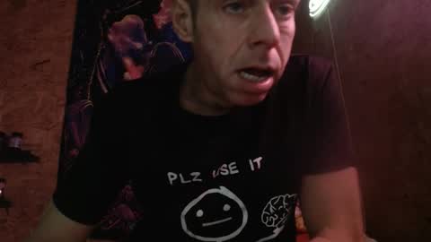 Snapshot of wimsev913259 chatting on October 26, 6:47 am wimozz80 online show from October 26, 6:47 am