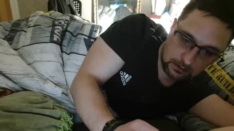 Snapshot of wirzwei8883 chatting on December 24, 11:33 pm Dirty online show from December 24, 11:33 pm