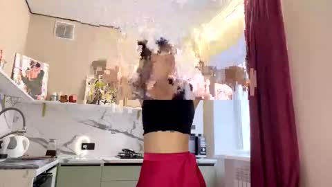 Isobelle online show from January 23, 8:15 am