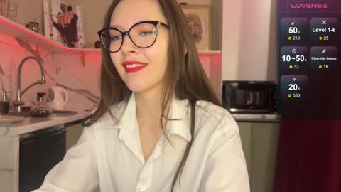 Isobelle online show from March 9, 3:27 pm