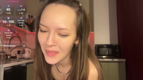 Isobelle online show from February 7, 3:30 pm