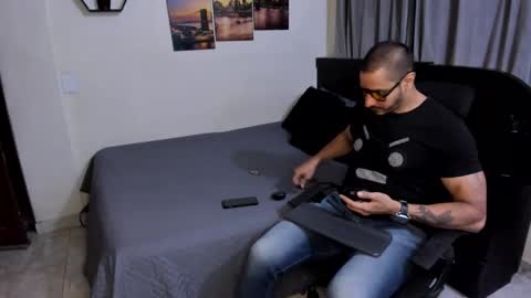 Magnus Dark independent model online show from June 4, 3:56 am