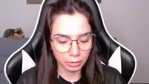 Alex online show from April 18, 2:13 am