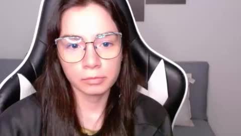 Alex online show from April 14, 3:32 am