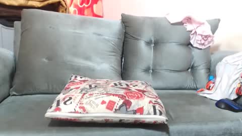 SHENIEL RODRIGUEZ online show from December 12, 9:04 pm