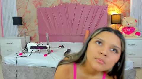 wonderkloe_ online show from March 23, 3:00 am