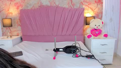 wonderkloe_ online show from March 20, 3:11 am