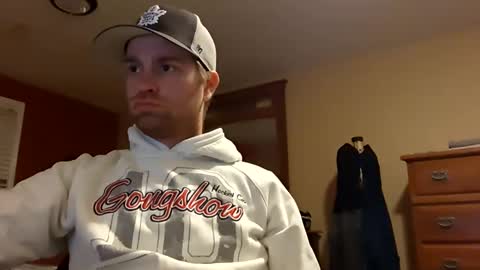 Snapshot of woodeee77 chatting on March 1, 3:21 am woodeee77 online show from March 1, 3:21 am