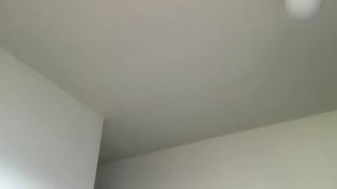 woof_wolf37 online show from March 15, 4:21 pm