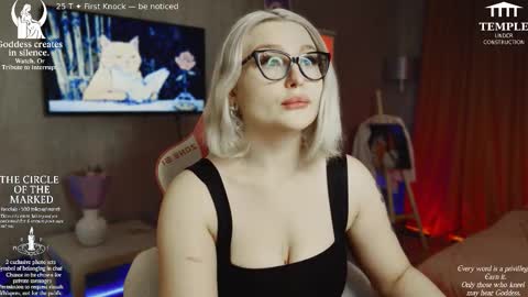 Snapshot of wounded_goddess chatting on October 21, 2:43 pm Goddess Sophy online show from October 21, 2:43 pm