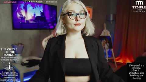 Snapshot of wounded_goddess chatting on October 15, 2:40 pm Goddess Sophy online show from October 15, 2:40 pm