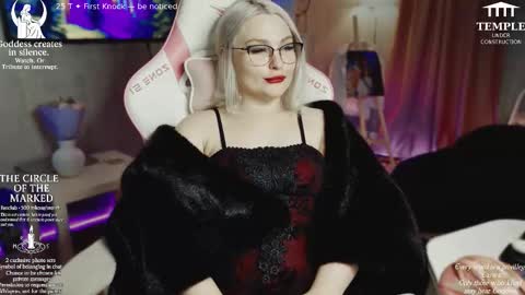 Snapshot of wounded_goddess chatting on October 22, 2:52 pm Goddess Sophy online show from October 22, 2:52 pm