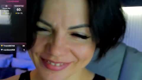 Maya online show from December 23, 1:56 am