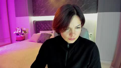 Maya online show from February 1, 1:02 am