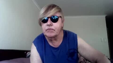 wwwwio online show from May 5, 11:10 pm